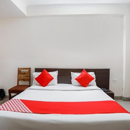 Hotel O Av Residency Near Botanic Garden Of Indian Republic Noida Exterior foto