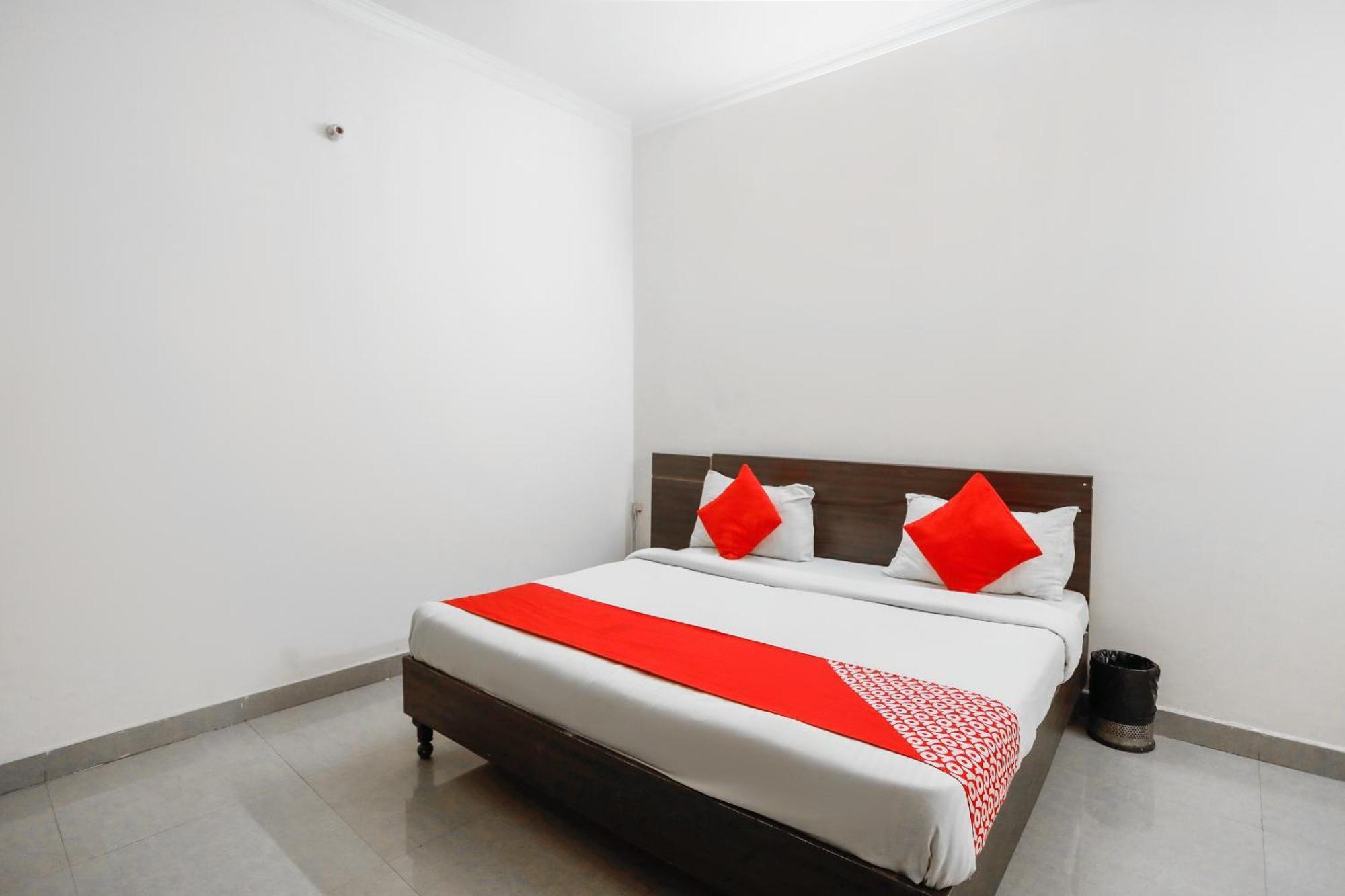 Hotel O Av Residency Near Botanic Garden Of Indian Republic Noida Exterior foto