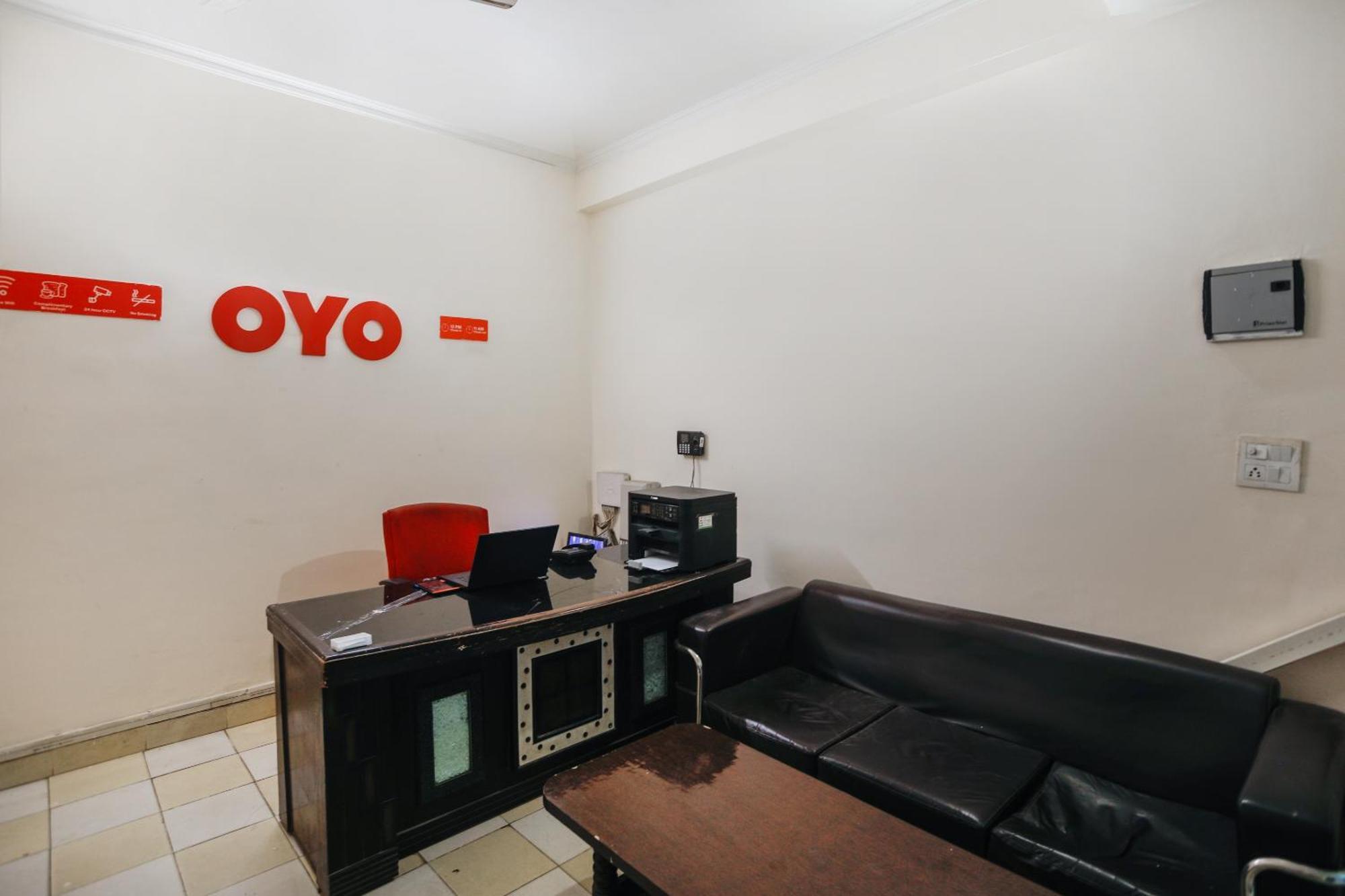 Hotel O Av Residency Near Botanic Garden Of Indian Republic Noida Exterior foto