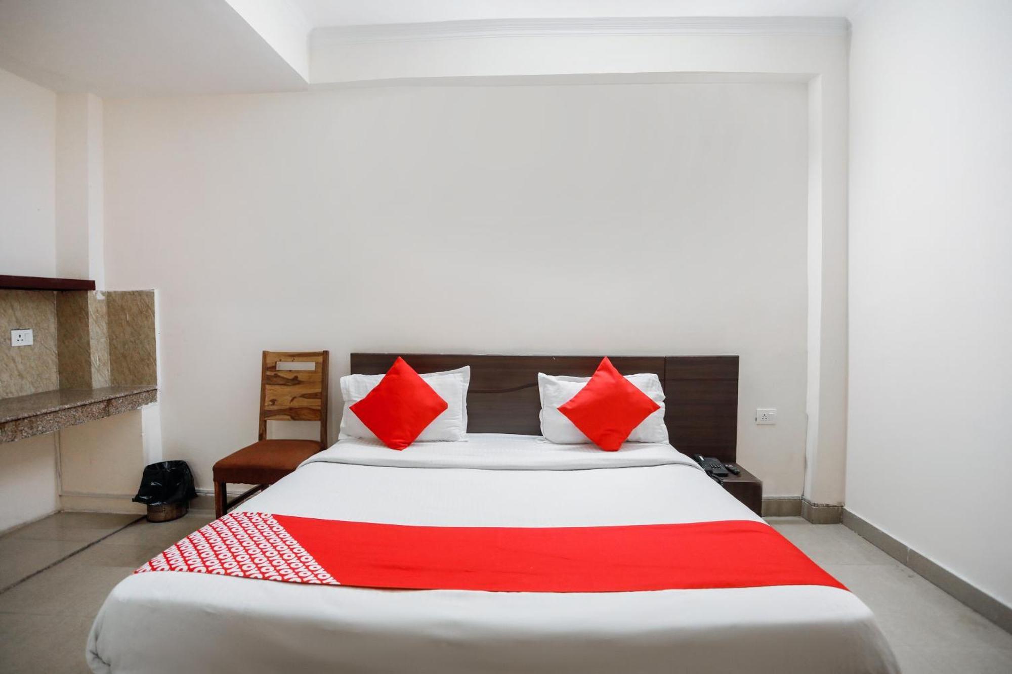Hotel O Av Residency Near Botanic Garden Of Indian Republic Noida Exterior foto